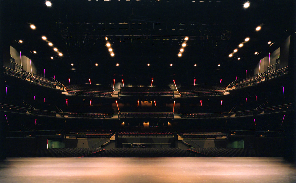 Kanadevia Hall